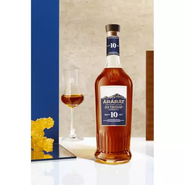 Коньяк Ararat Akhtamar 10YO NR 40% 0.5 L